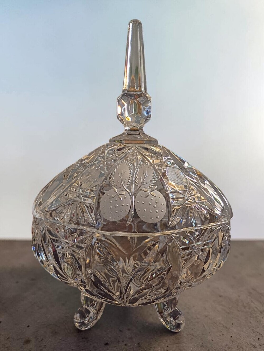 Clear Vintage Crystal Candy Dish With Lid and Pineapple and Floral Detailing